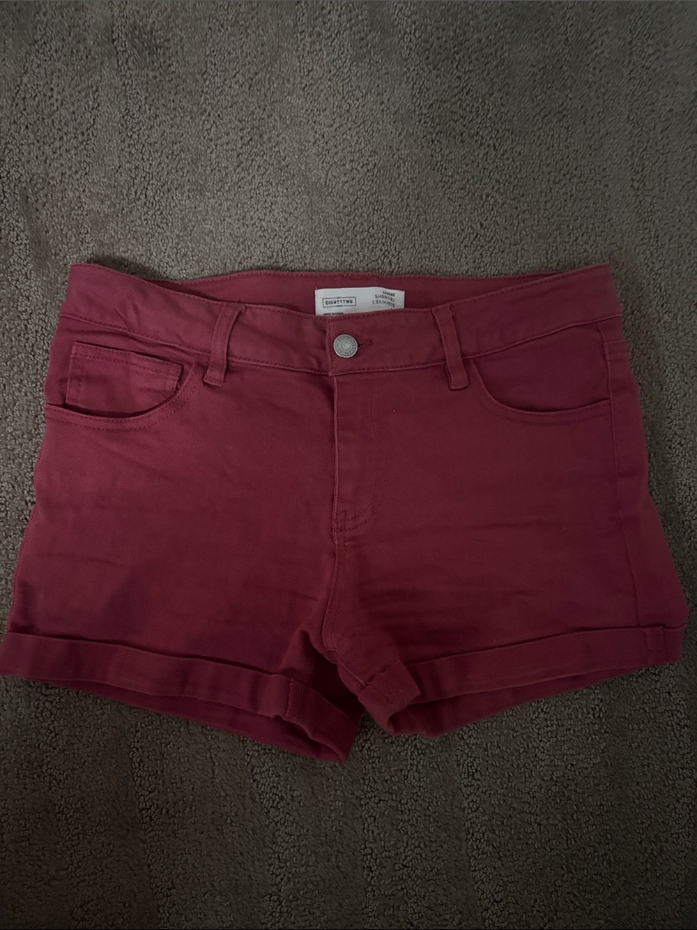 Ardene Women's Maroon Rolled-Hem Stretch Shorts size 07